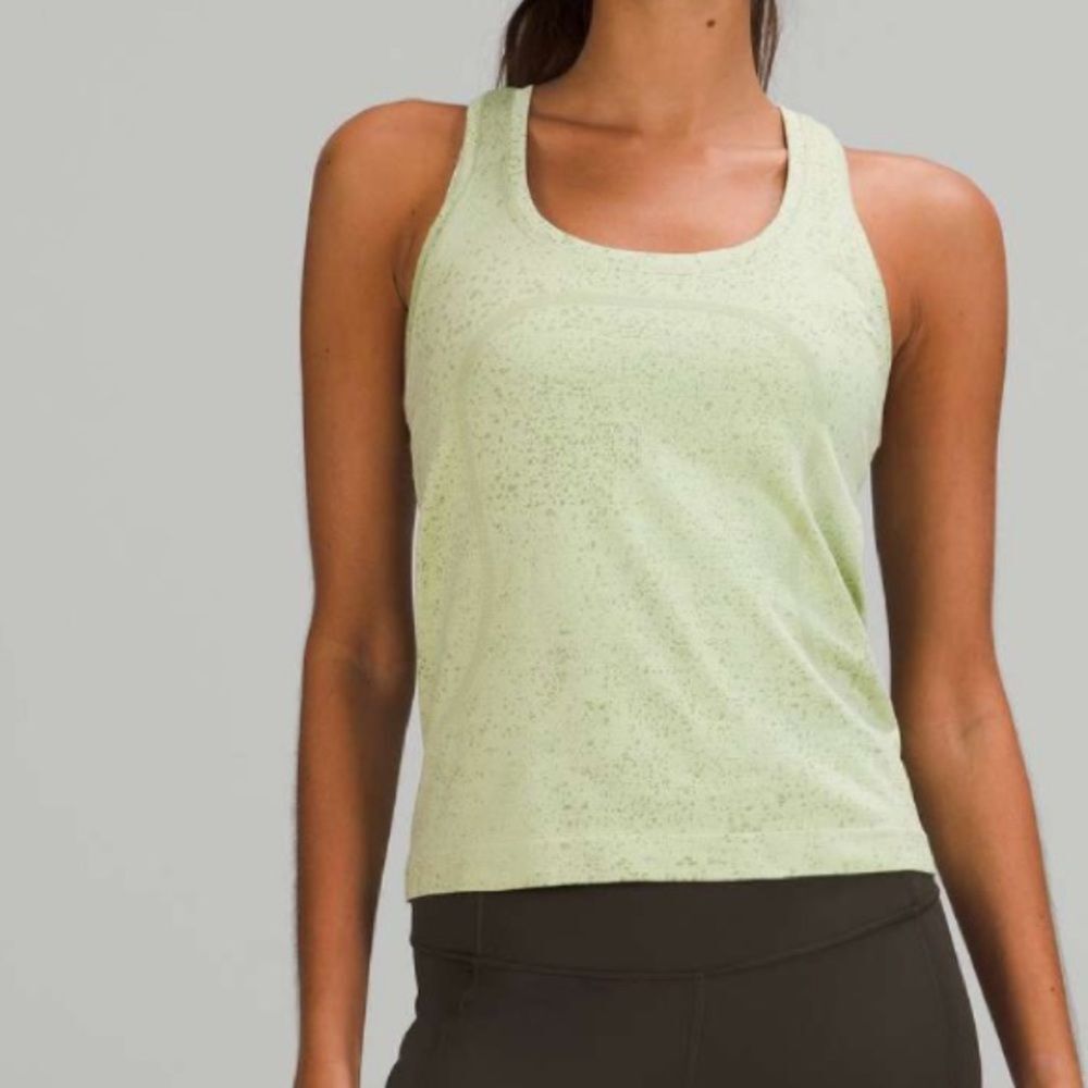 Lululemon Size 8 Swiftly Tech Racerback Tank Race Length Creamy Mint Cedar Green